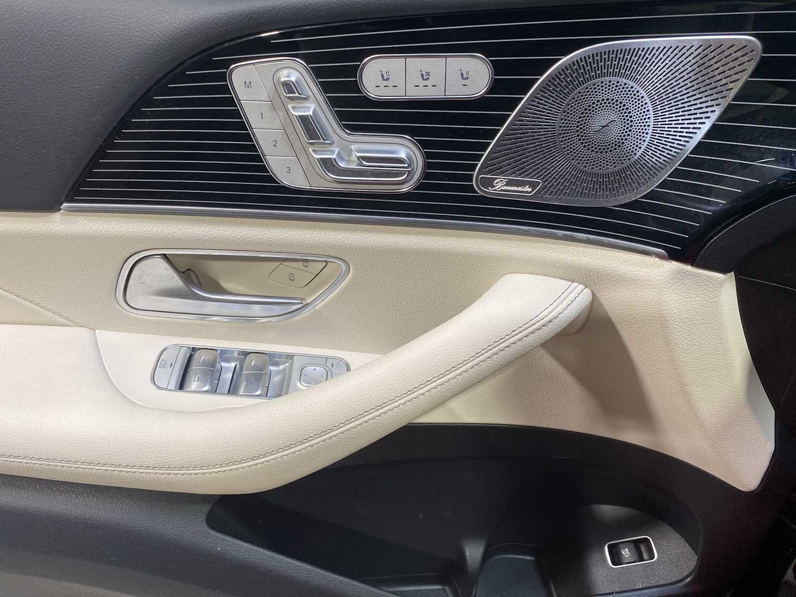 Used 2024 Obsidian Black Metallic Mercedes-Benz GLE 350 image 23