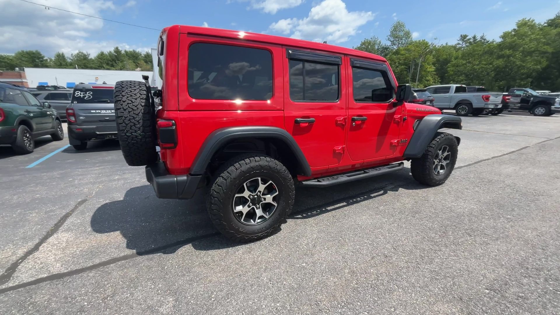 Certified Used 2021 Red Jeep Unlimited Rubicon image 19
