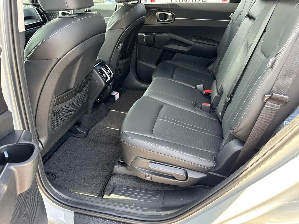 New 2026 Ivory Silver Kia S image 20