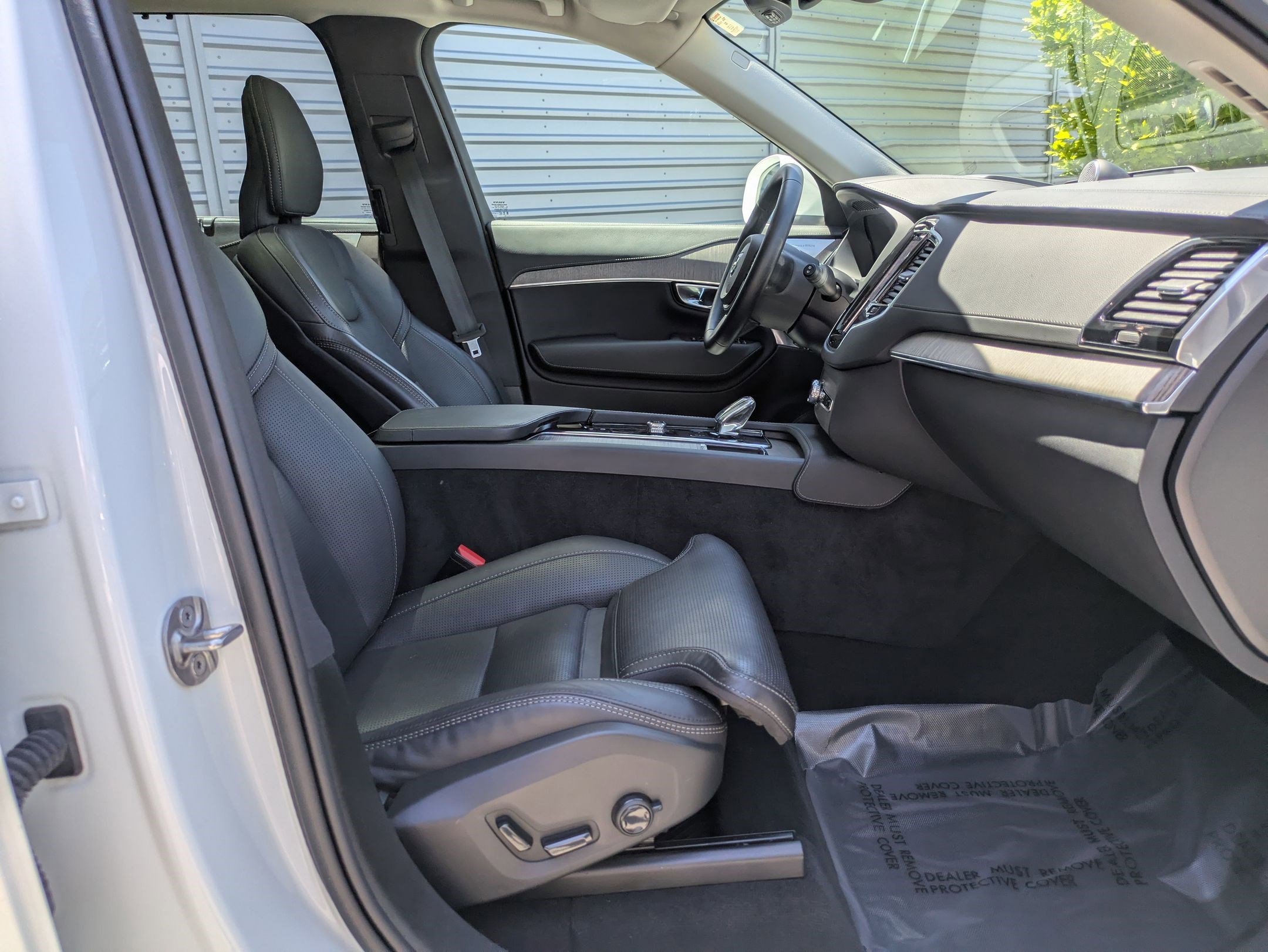 Certified Used 2023 Crystal White Volvo Ultimate image 28