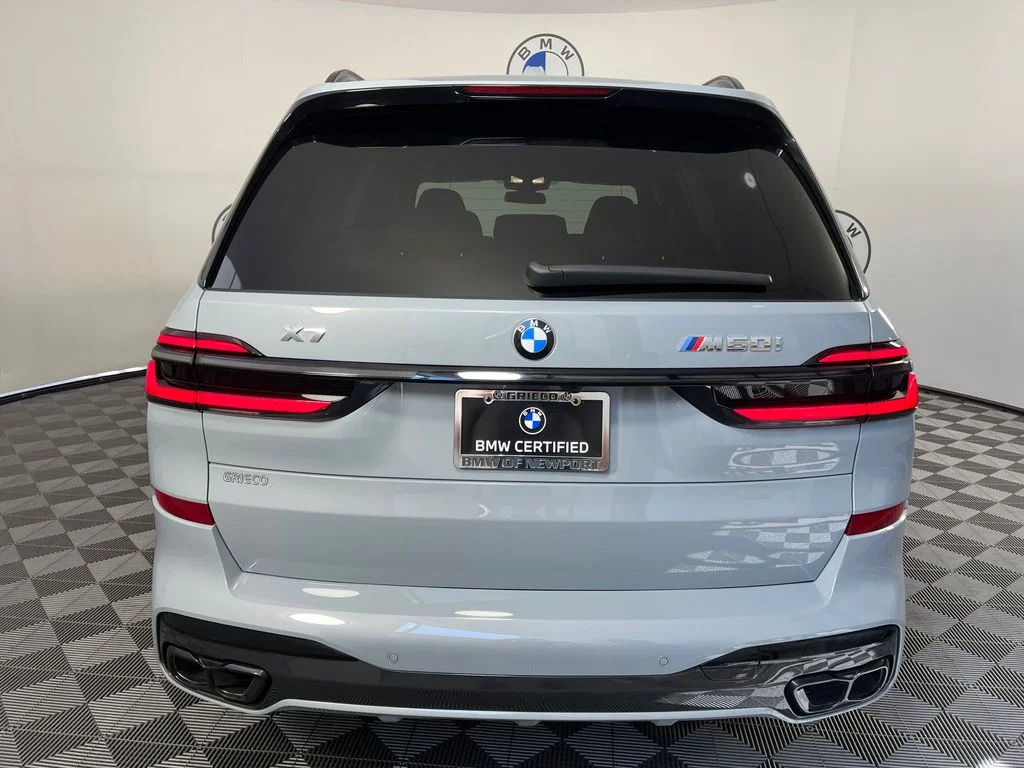 Used 2024 Gray BMW M60i image 12