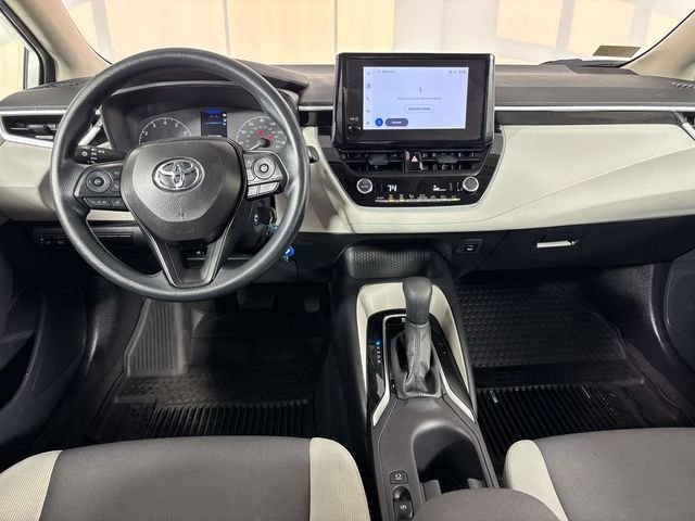 Used 2025 White Toyota LE image 13