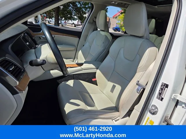 Used 2022 Crystal White Metallic Volvo T5 Momentum image 7