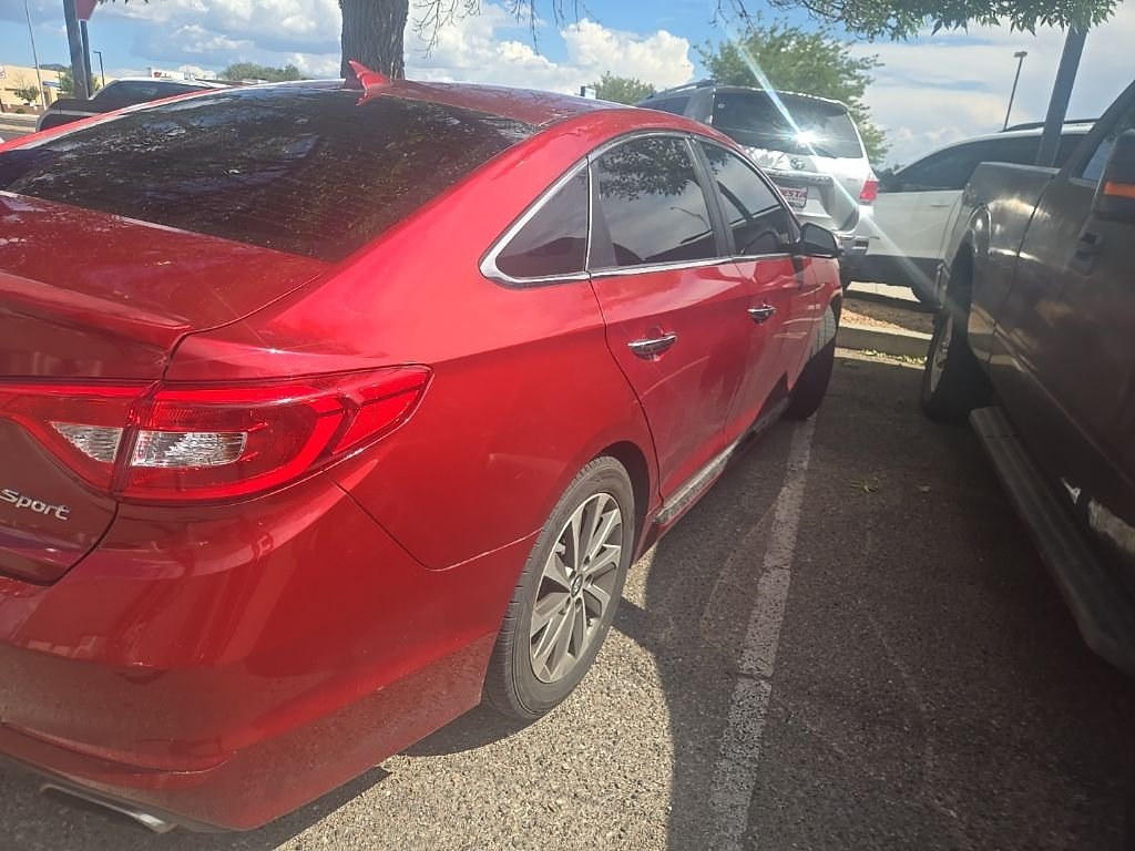 Used 2016 Red Hyundai Sport image 5