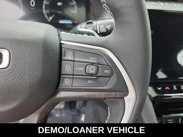 New 2026 Baltic Gray Metallic Clear-Coat Exterior Paint Jeep Limited image 29
