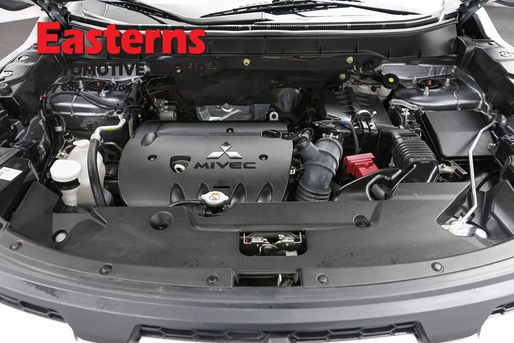 Used 2024 Gray Mitsubishi 2.0 ES image 7