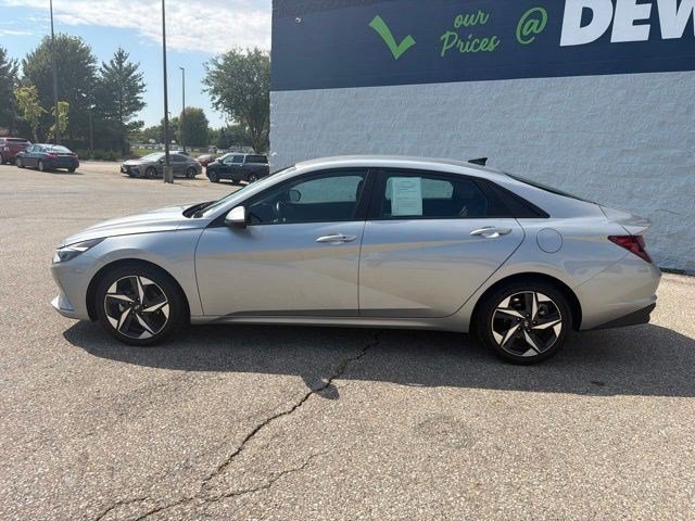 Used 2023 Shimmering Silver Pearl Hyundai SEL image 2