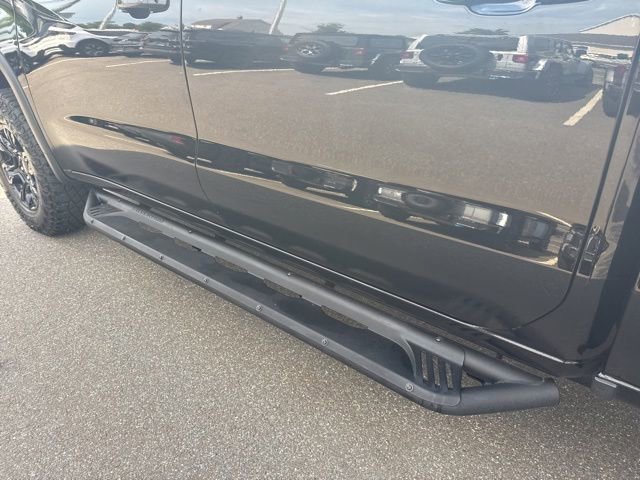 2025 Chevrolet Silverado 1500 ZR2 - Photo 14