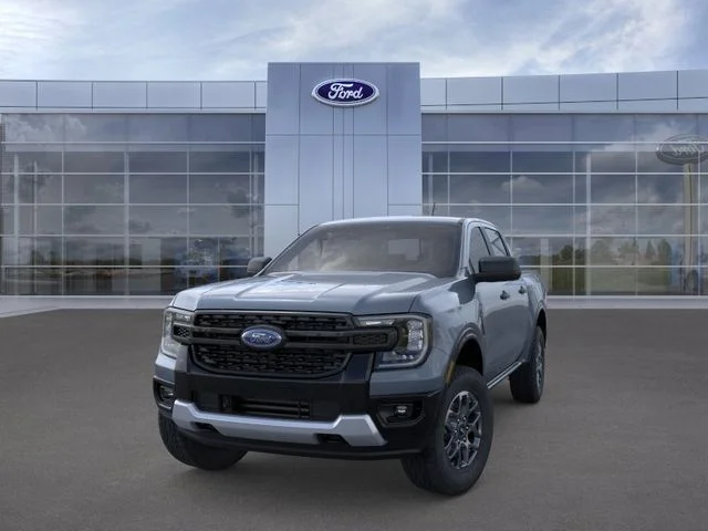 New 2025 Azure Gray Metallic Ford XLT image 2