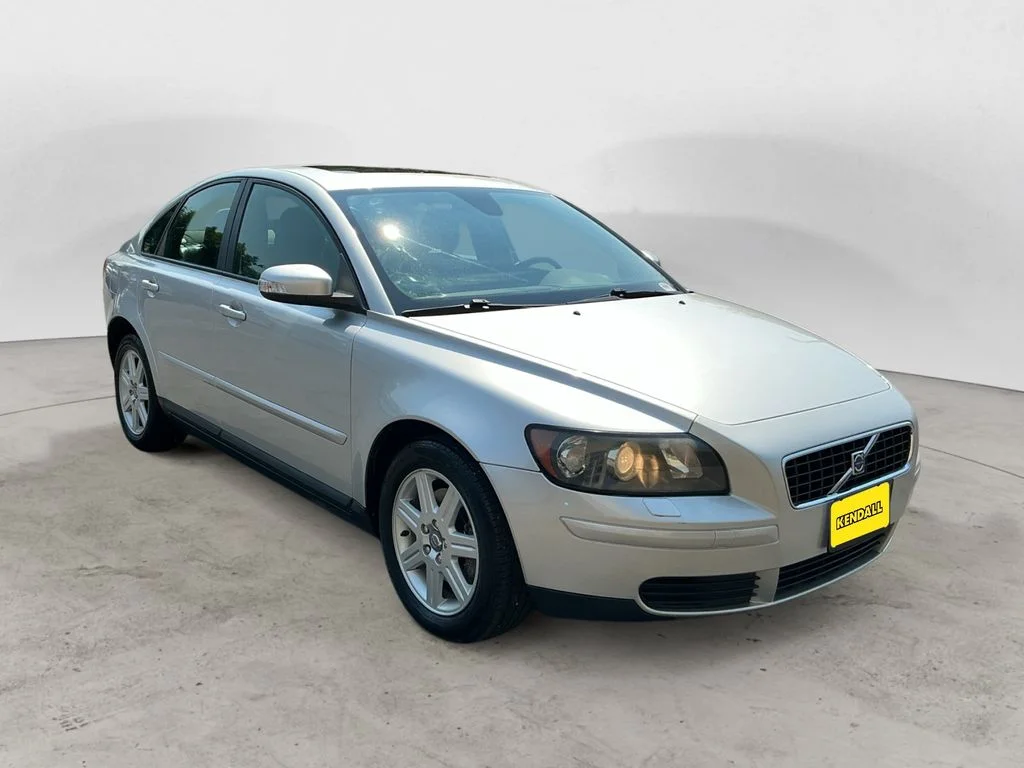 Used 2007 Silver Volvo 2.4i image 3