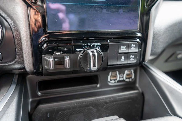 Used 2022 Black Ram Laramie image 33