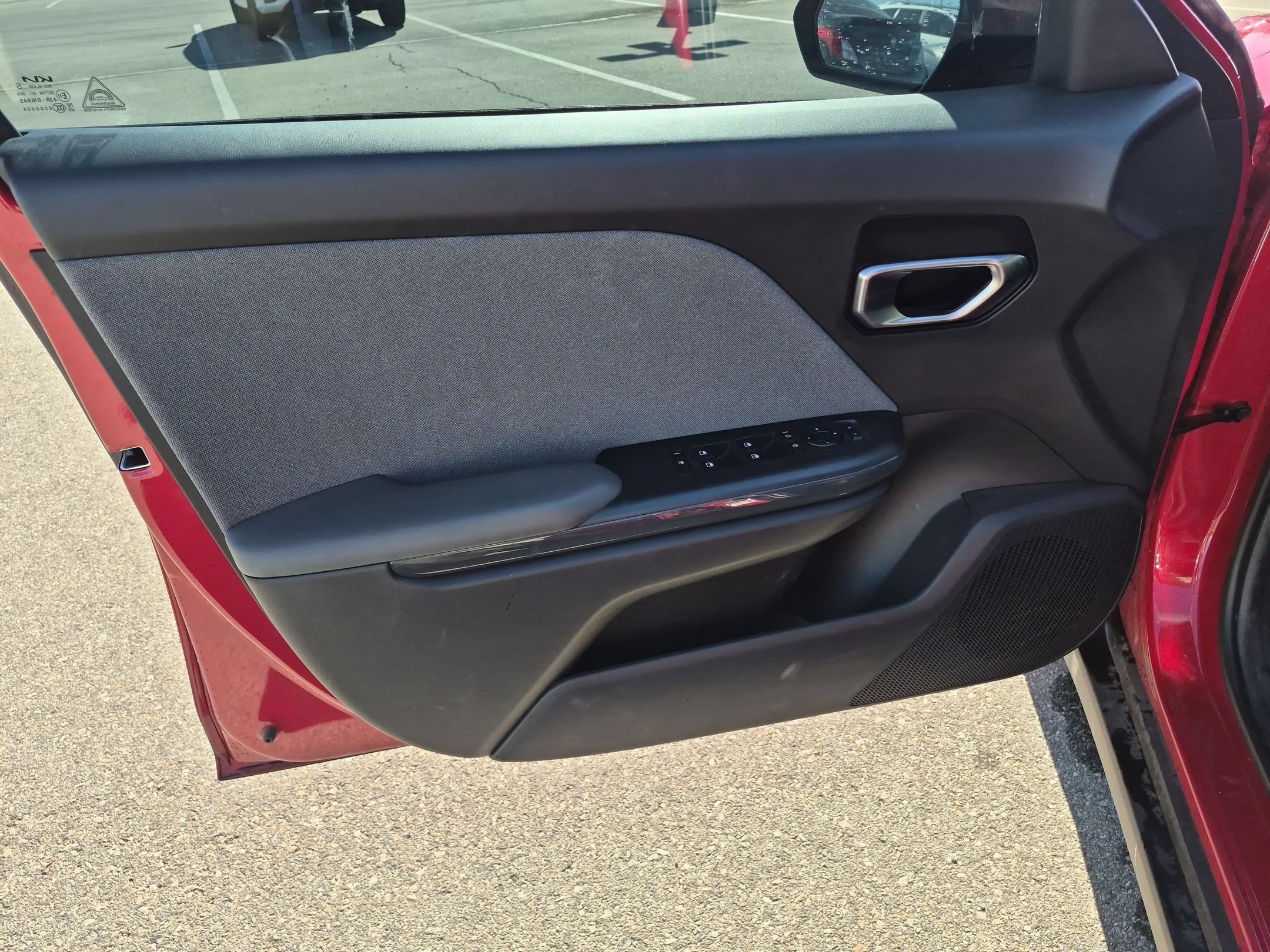 Used 2025 Currant Red Kia EX image 12