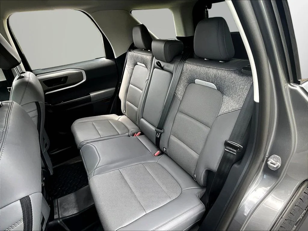 New 2025 Carbonized Gray Metallic Ford Badlands® image 26