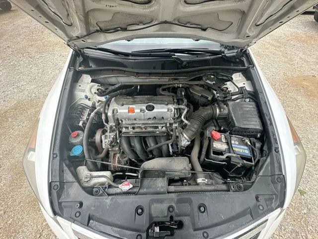 Used 2012  Honda EX-L image 32