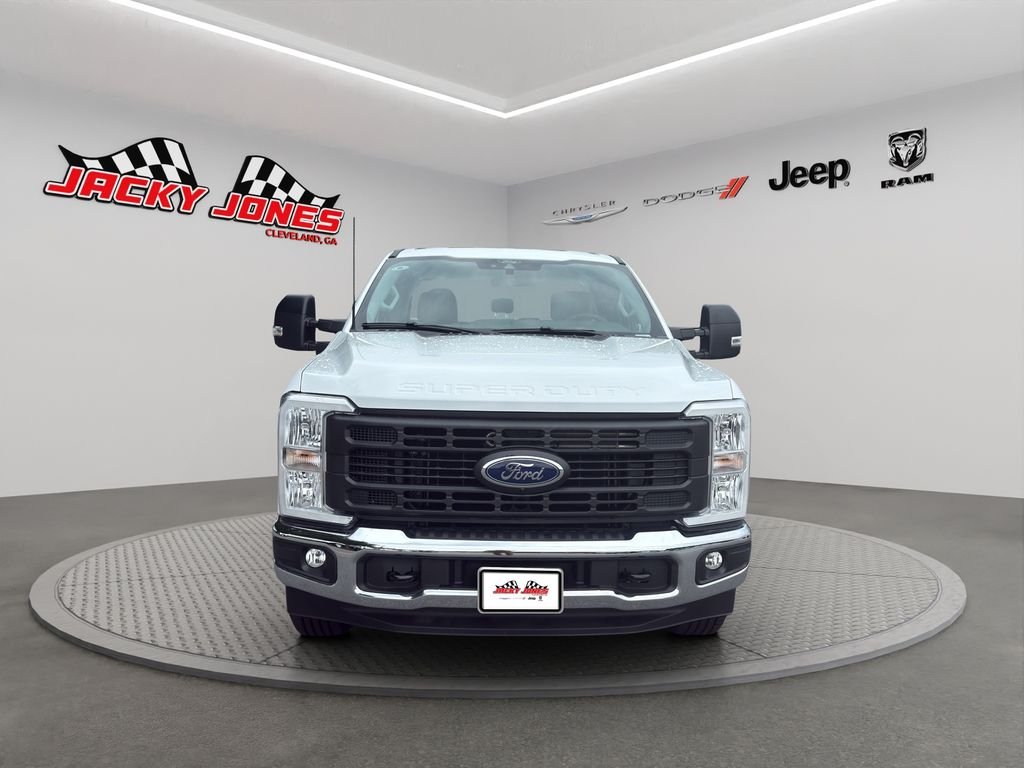 Used 2025 Oxford White Ford XL image 12