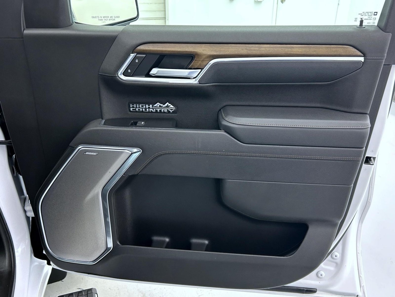 Used 2025 Beige Chevrolet High Country image 17