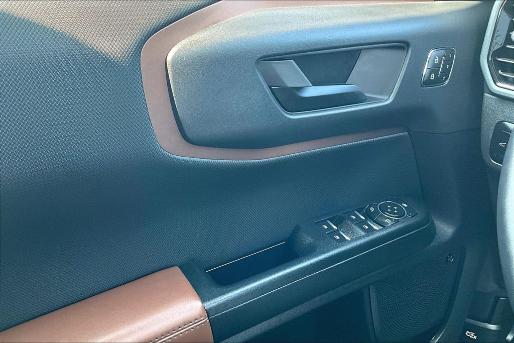 Used 2024 Desert Sand Ford Badlands image 36