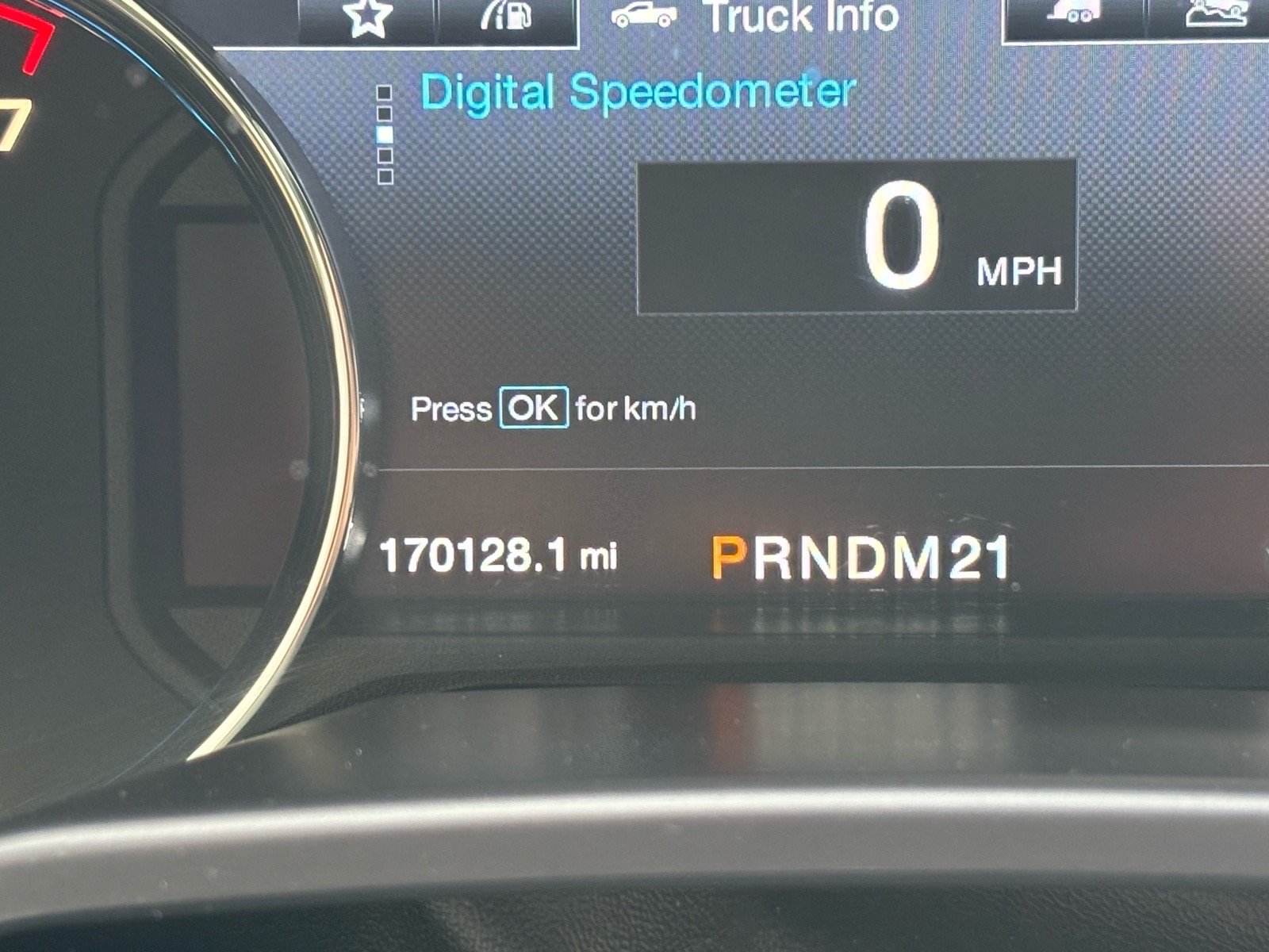 Used 2016 White Platinum Tri-Coat Metallic Ford Platinum image 18