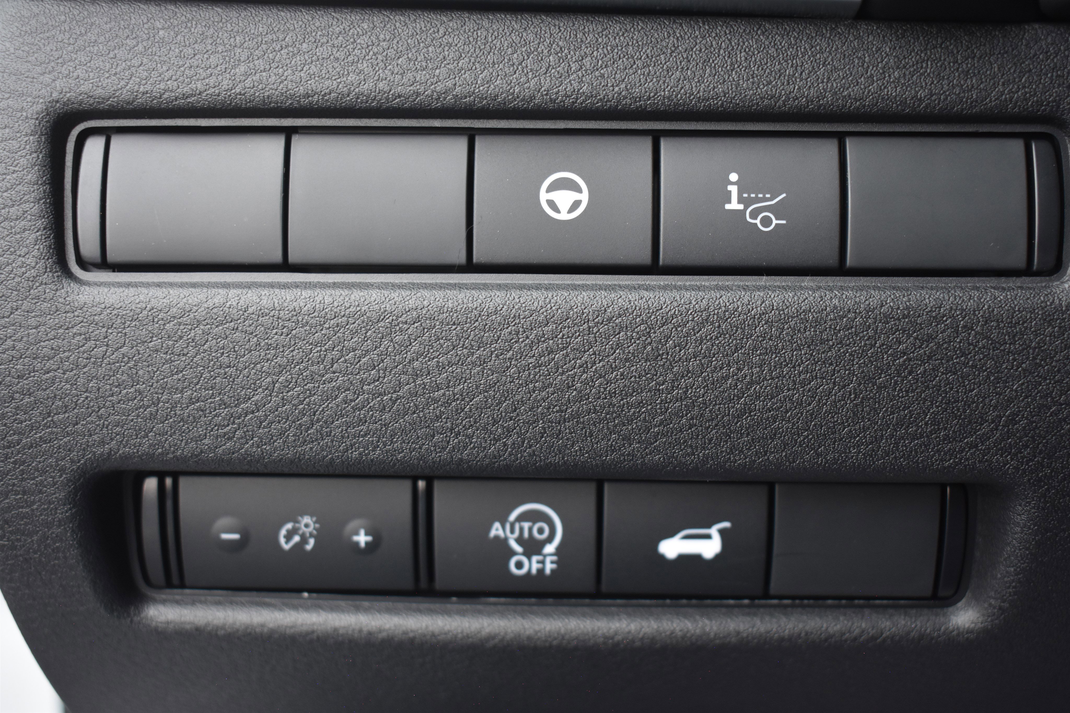 New 2026 Everest White Pearl TriCoat Nissan Platinum image 29