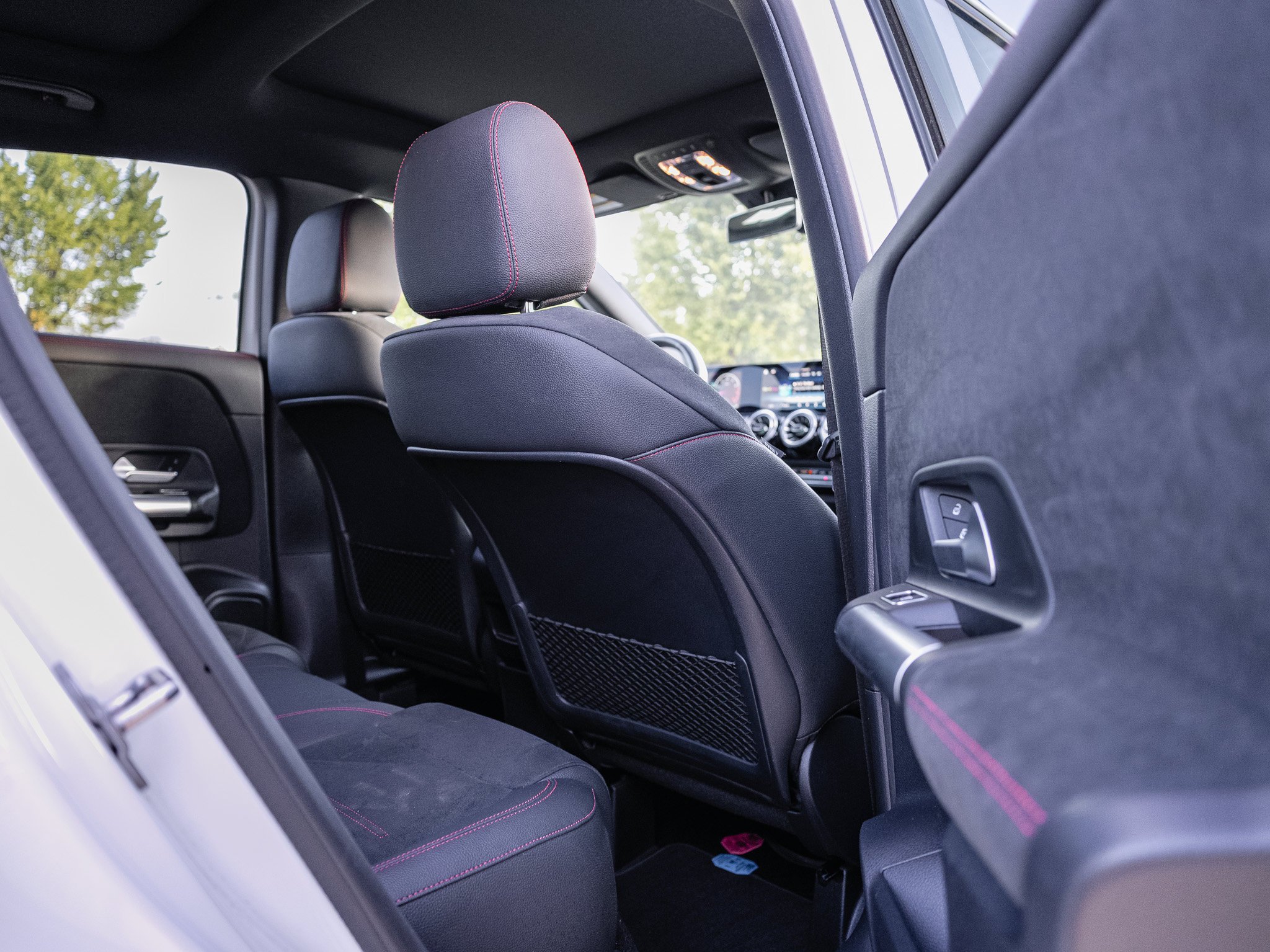 Certified Used 2025 Polar White Mercedes-Benz GLA 250 image 11