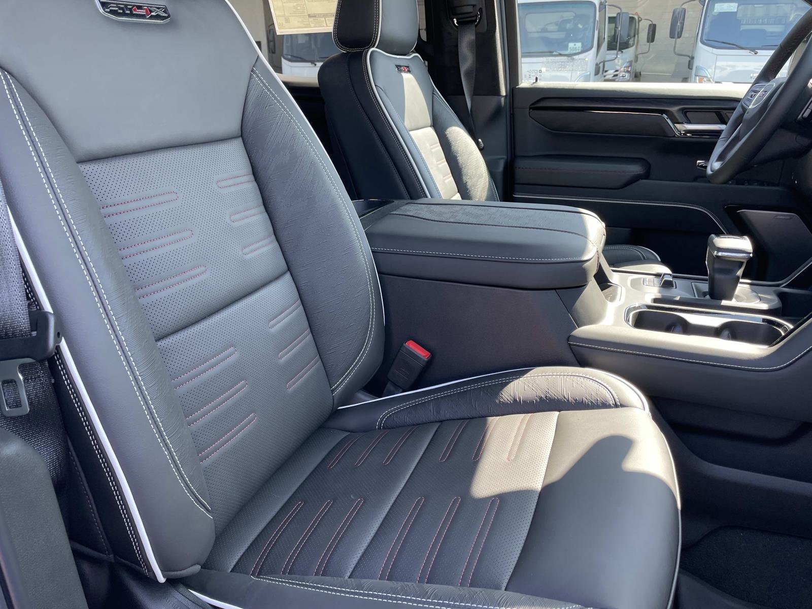 2026 GMC Sierra 1500 AT4X - Photo 28