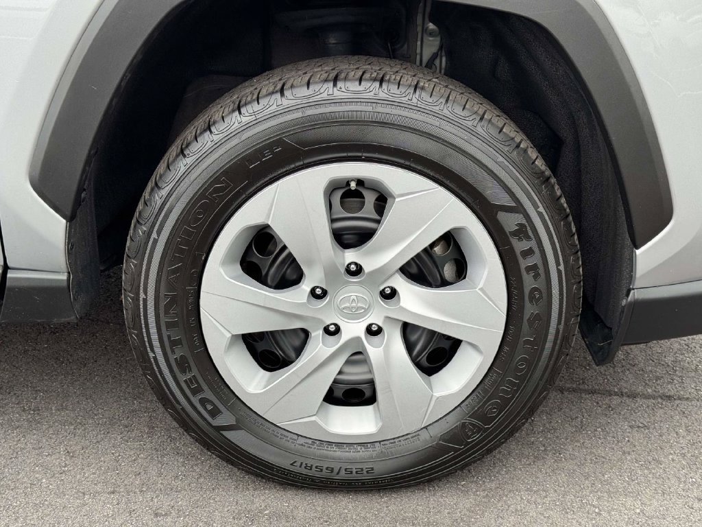 Used 2025 Silver Toyota LE image 25