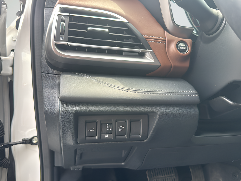 Used 2023 White Subaru Touring image 28