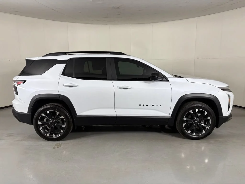 New 2026 Polar White Tricoat Chevrolet RS image 11