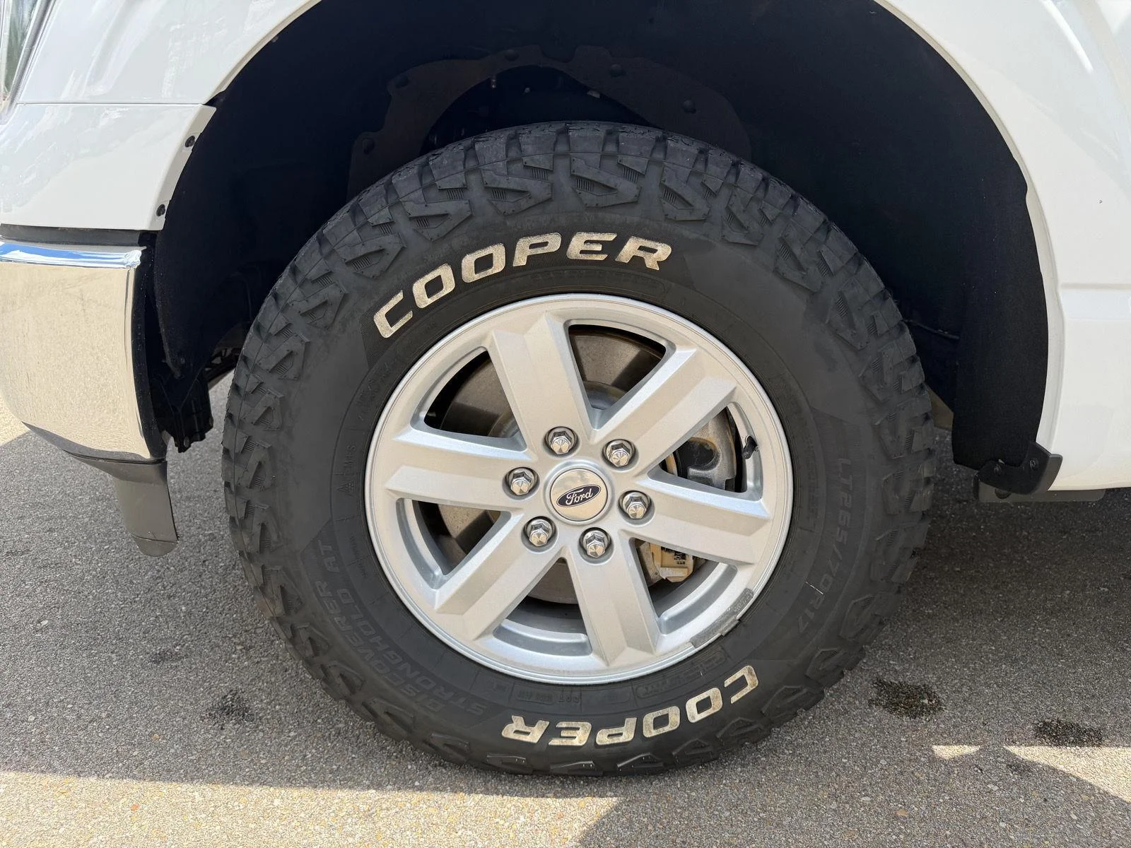 Used 2022 Oxford White Ford XLT image 25