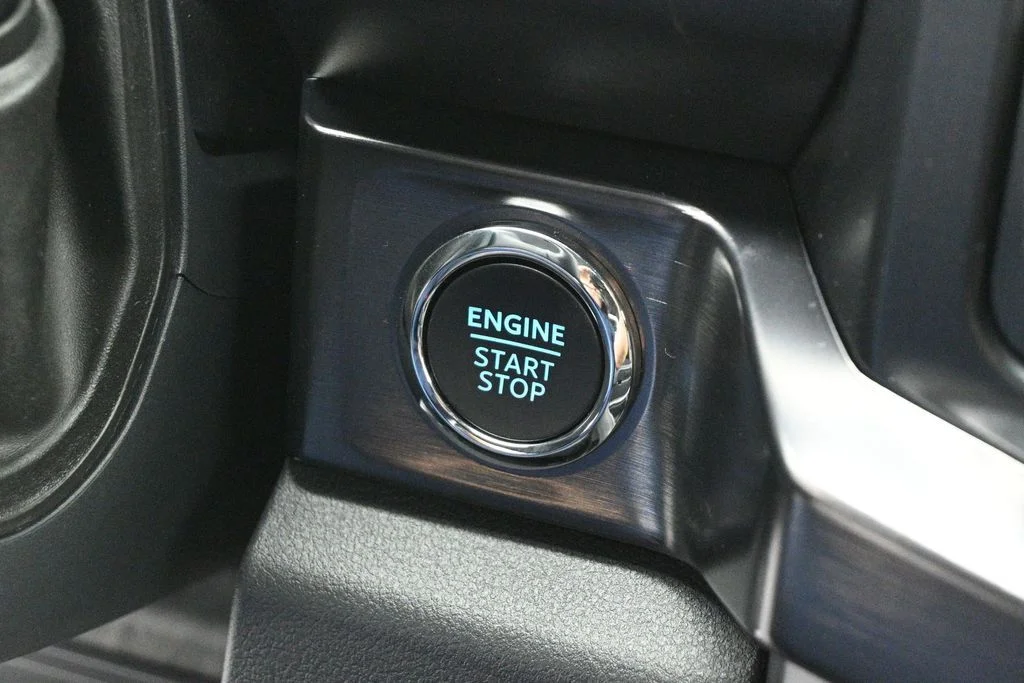 New 2026 Oxford White Ford Lariat image 13