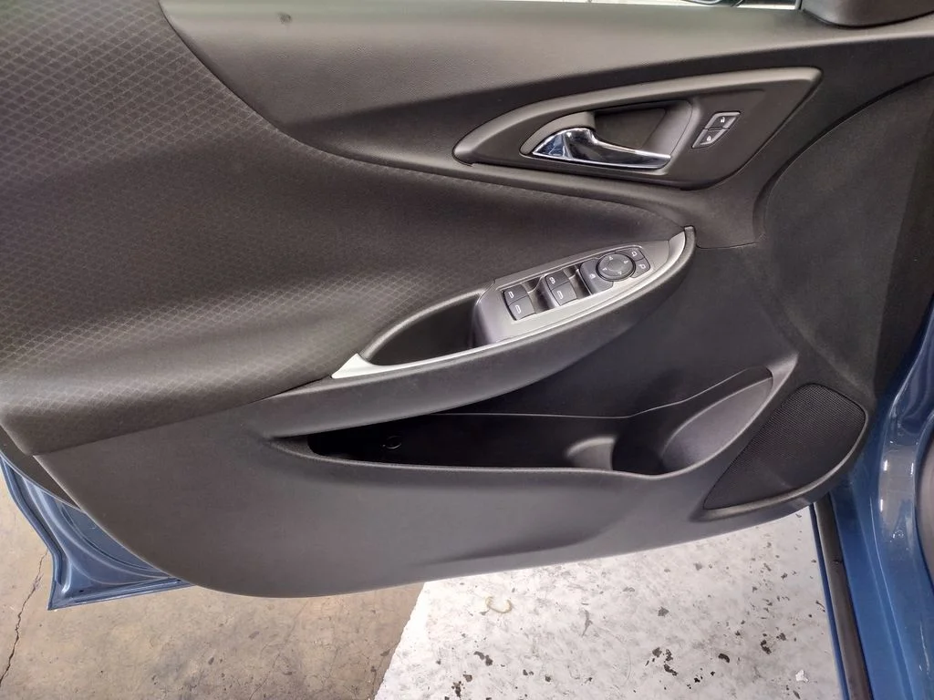 Used 2024 Blue Chevrolet LT image 19