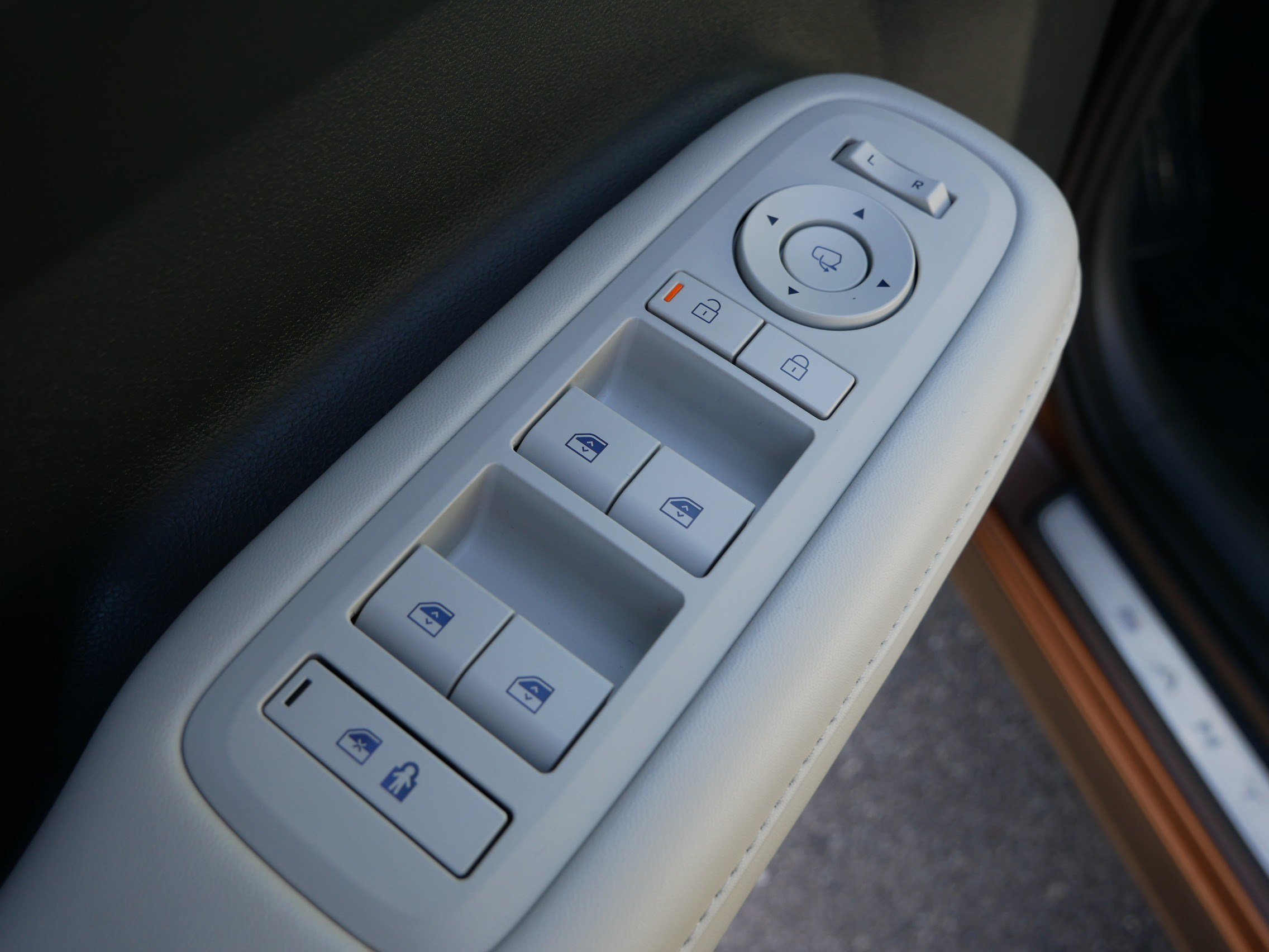 2025 Hyundai Santa Fe Calligraphy - Photo 19