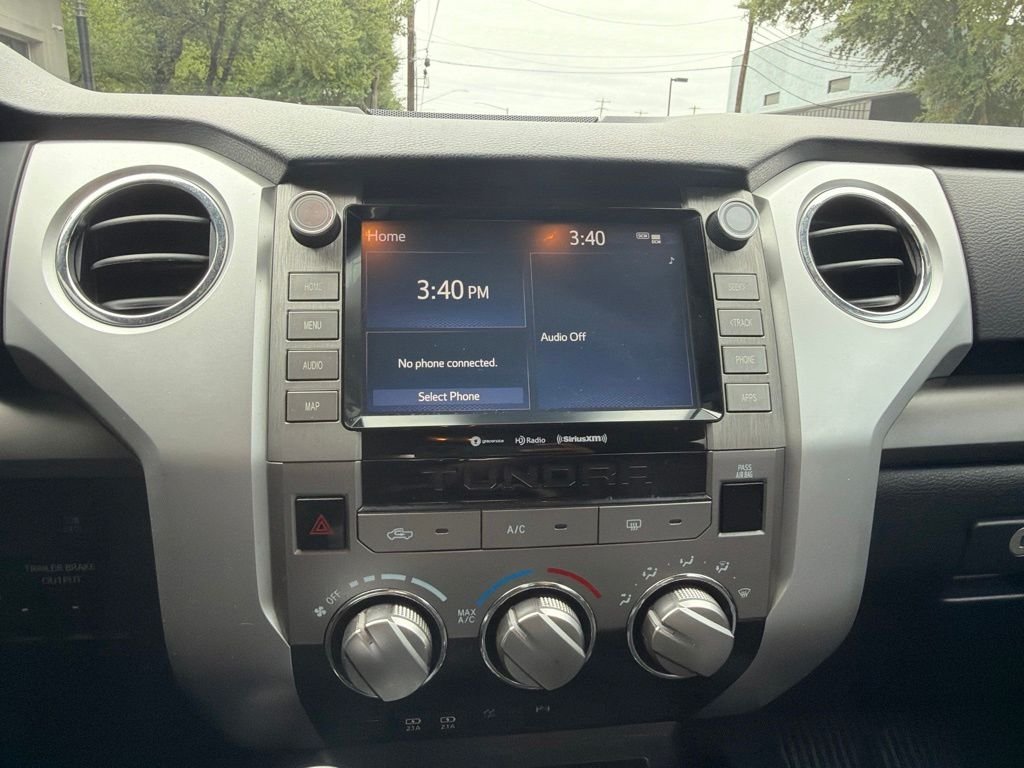 Used 2021 White Toyota SR5 image 33