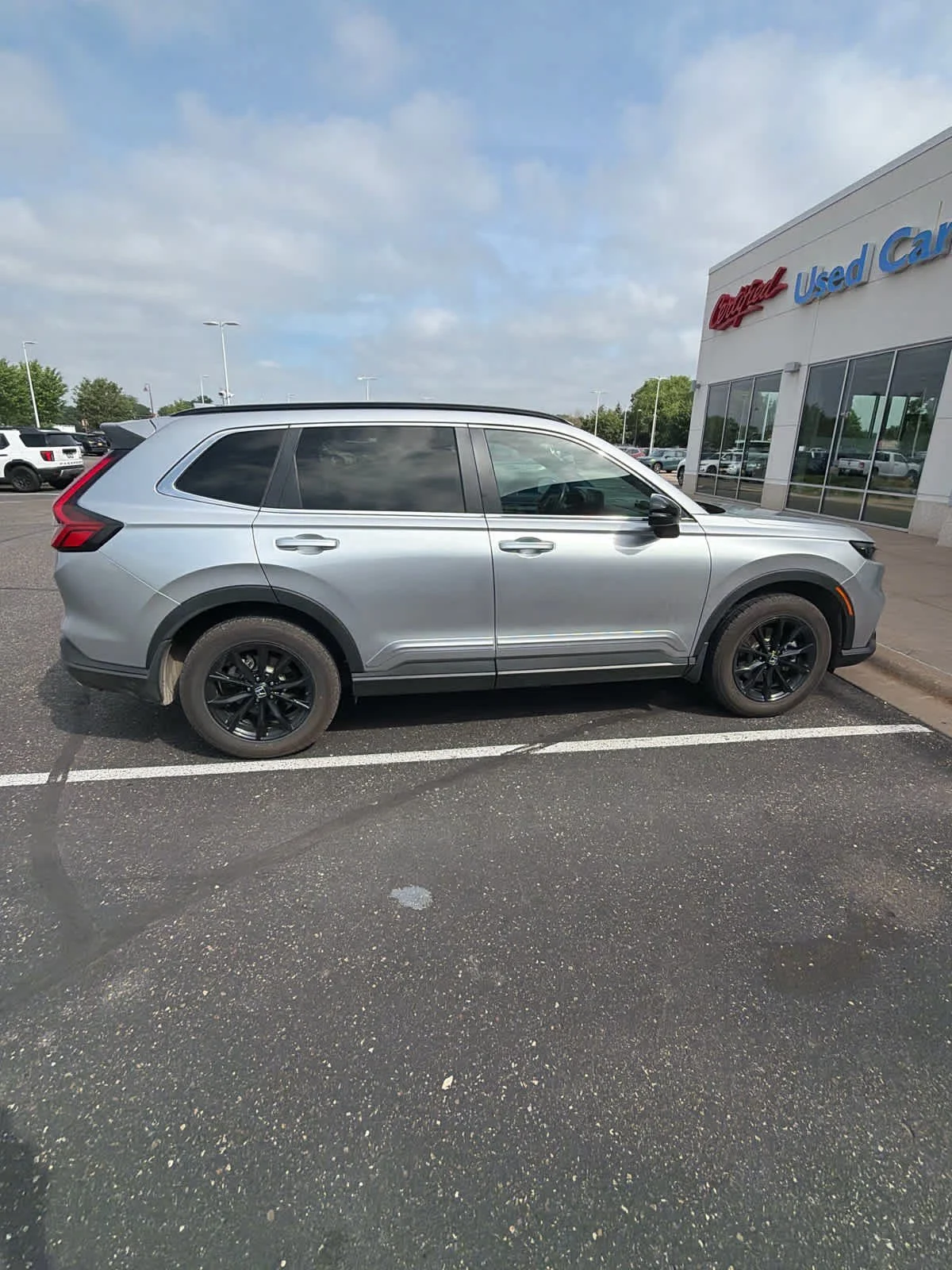 Used 2024 Lunar Silver Metallic Honda Sport-L image 6