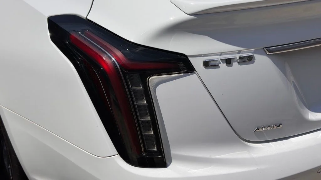 Used 2021 Summit White Cadillac Sport image 11