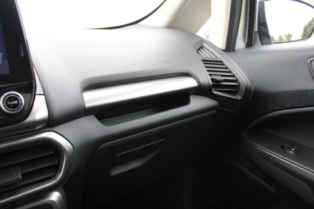 Used 2019 Silver Metallic Ford SE image 20