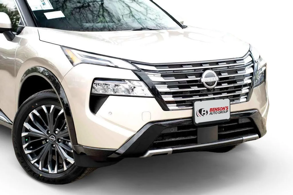 New 2026 Gold Nissan Platinum image 3