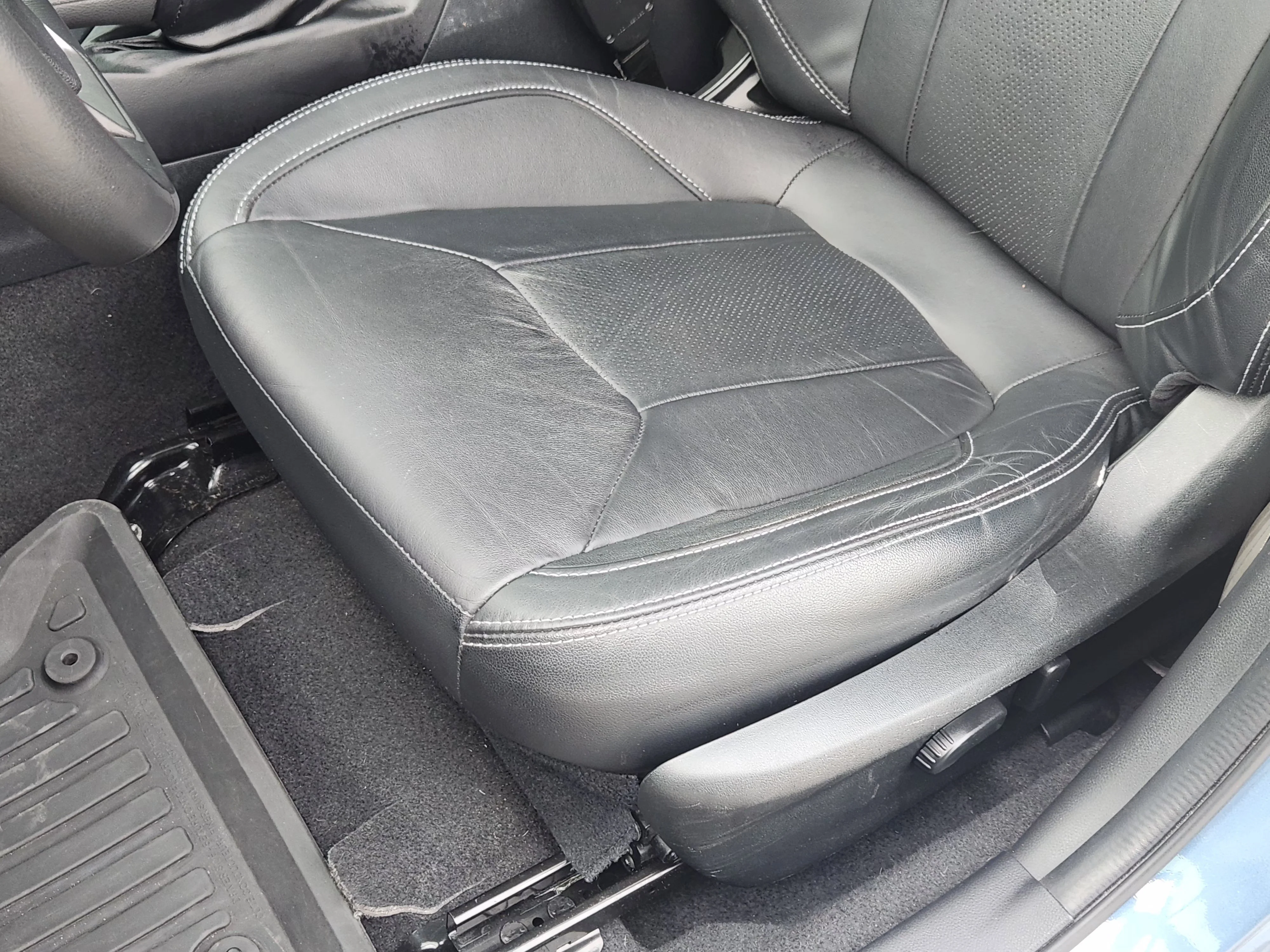 Used 2018 Heritage Blue Metallic Subaru 2.0i Limited image 25