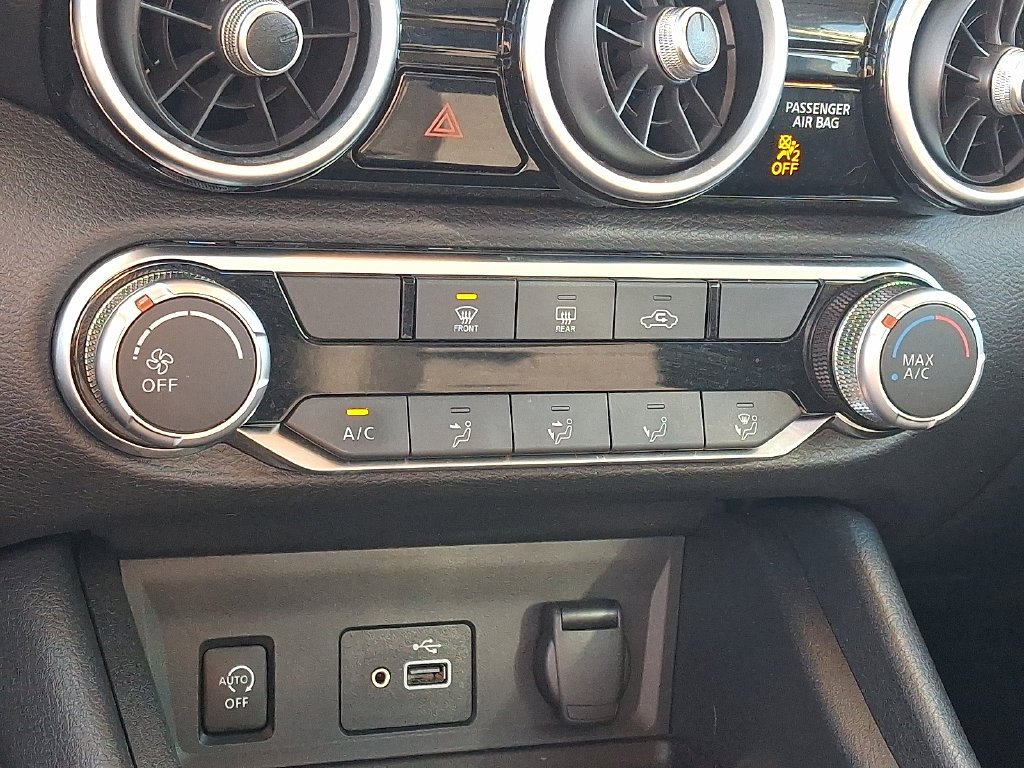 Used 2024 Gray Nissan S image 17