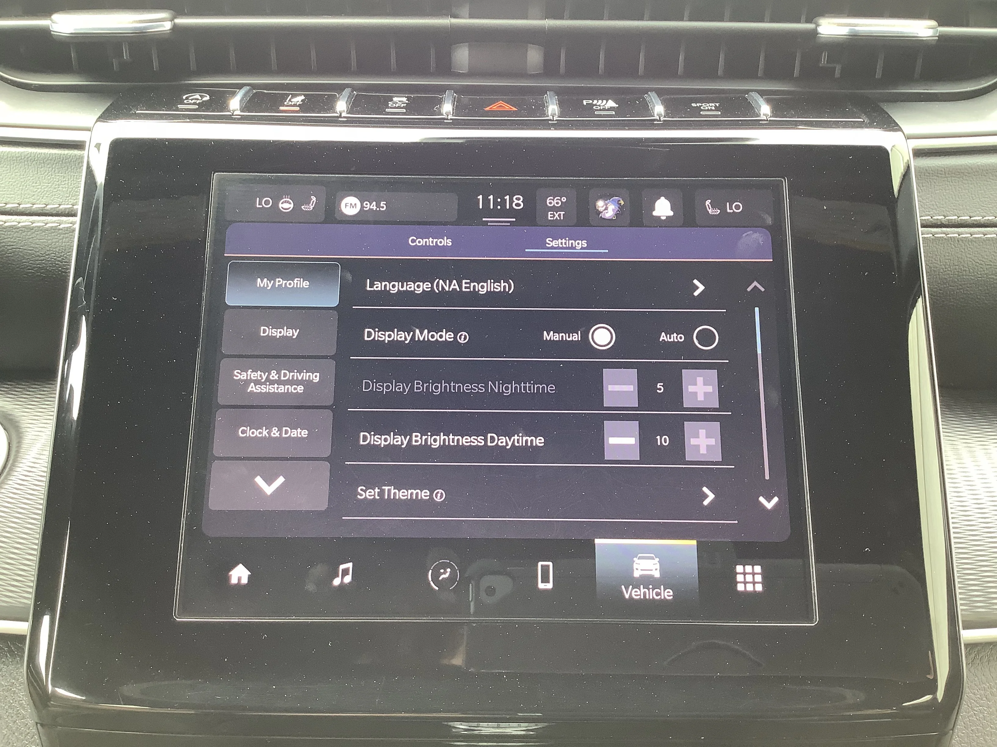 Used 2023 Red Jeep Altitude image 23