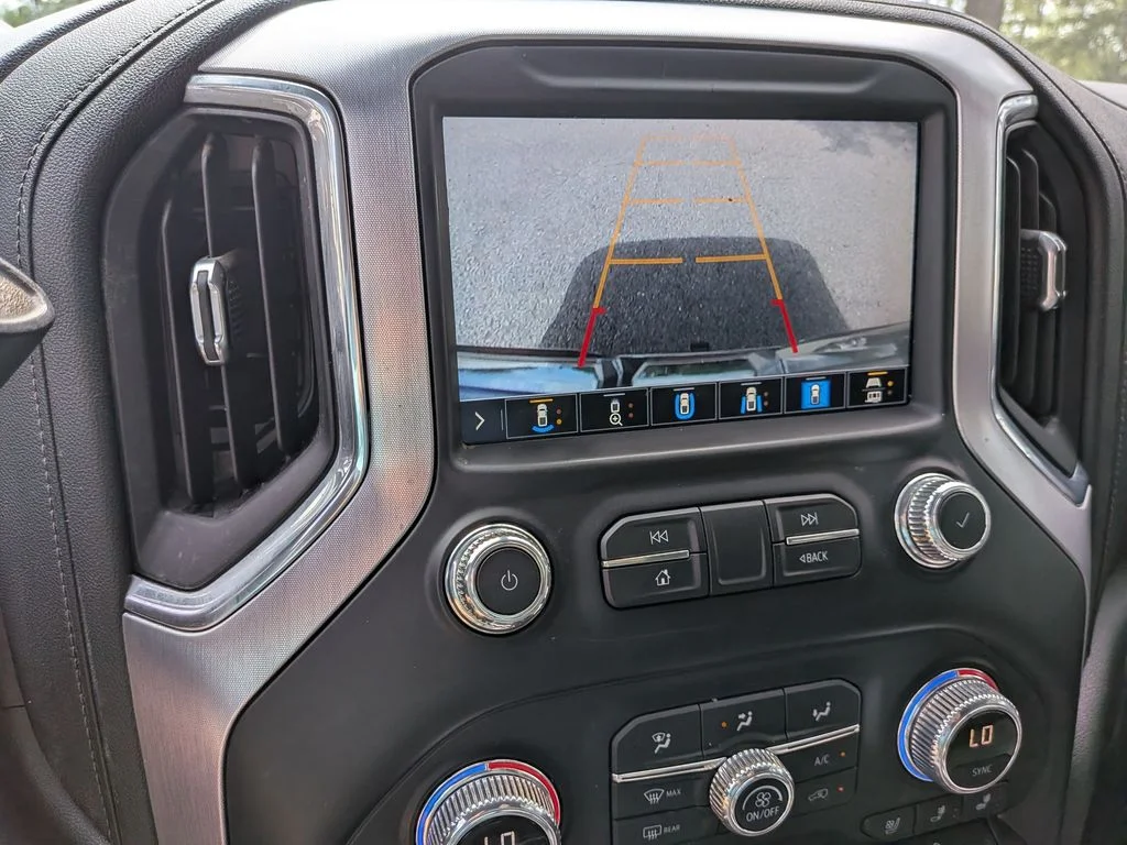 Used 2021 White GMC SLT image 16