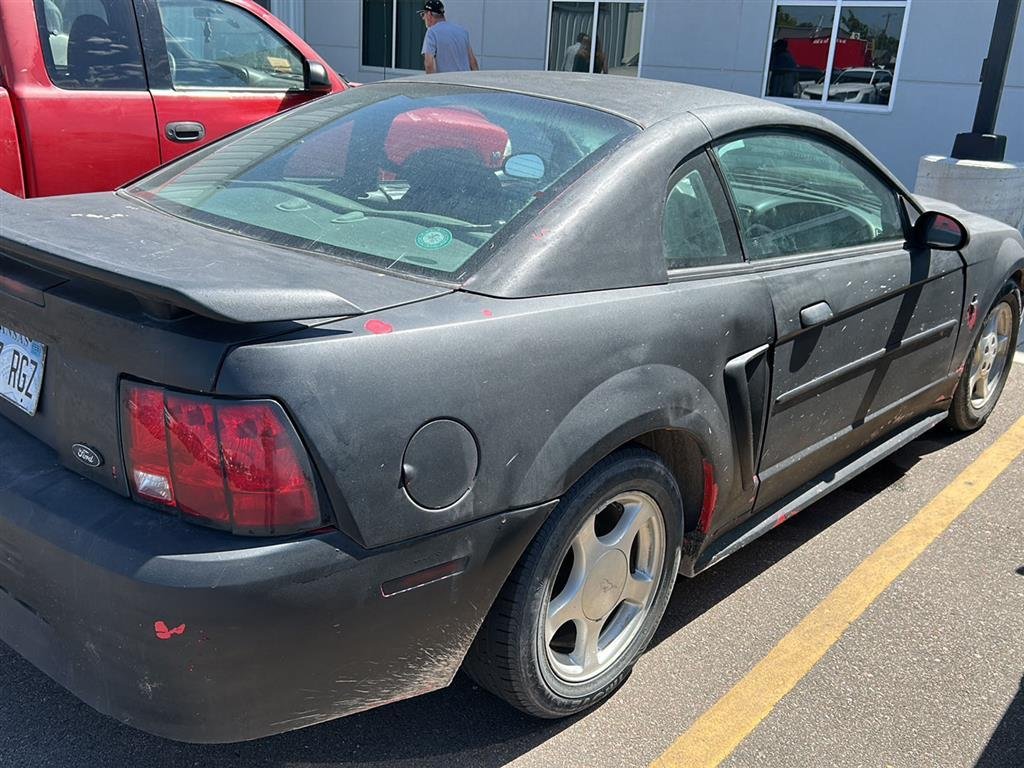 Used 2002 Black Ford Base image 11