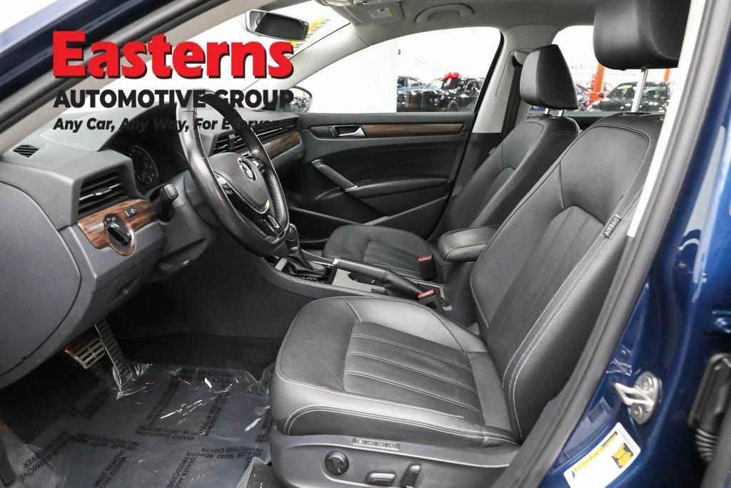 Used 2020 Blue Volkswagen 2.0T SEL image 14