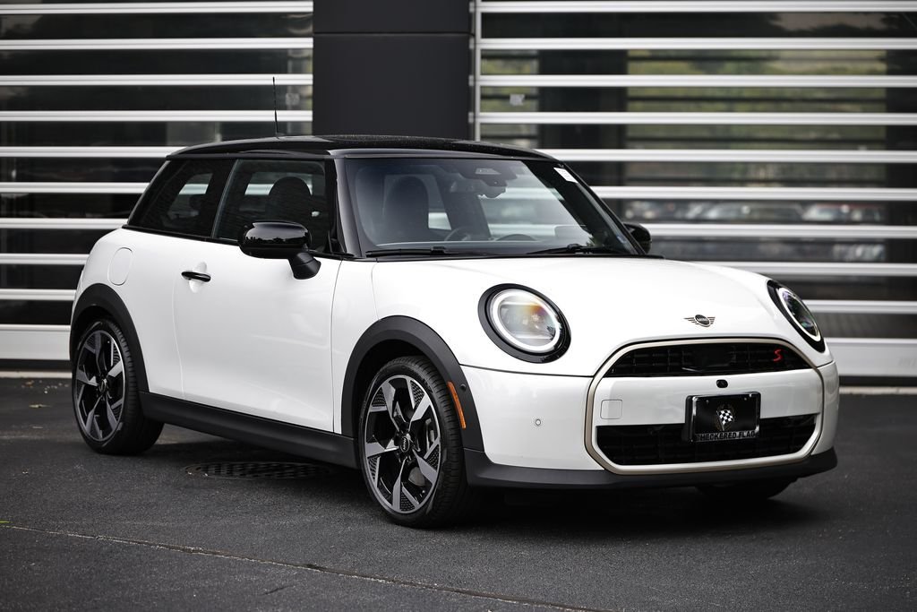 2025 MINI Hardtop Cooper S's photo