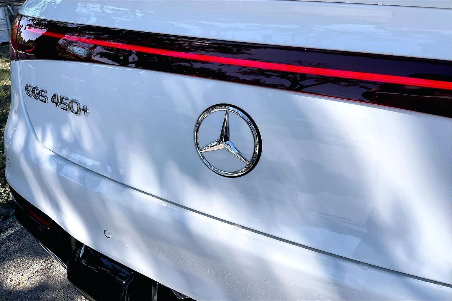 Used 2023 Polar White Mercedes-Benz EQS 450+ image 28