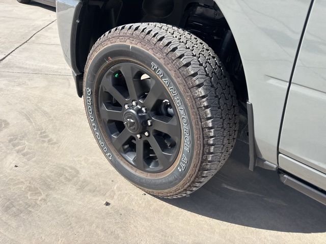 New 2026 Ceramic Gray Clear-Coat Exterior Paint RAM Laramie image 7