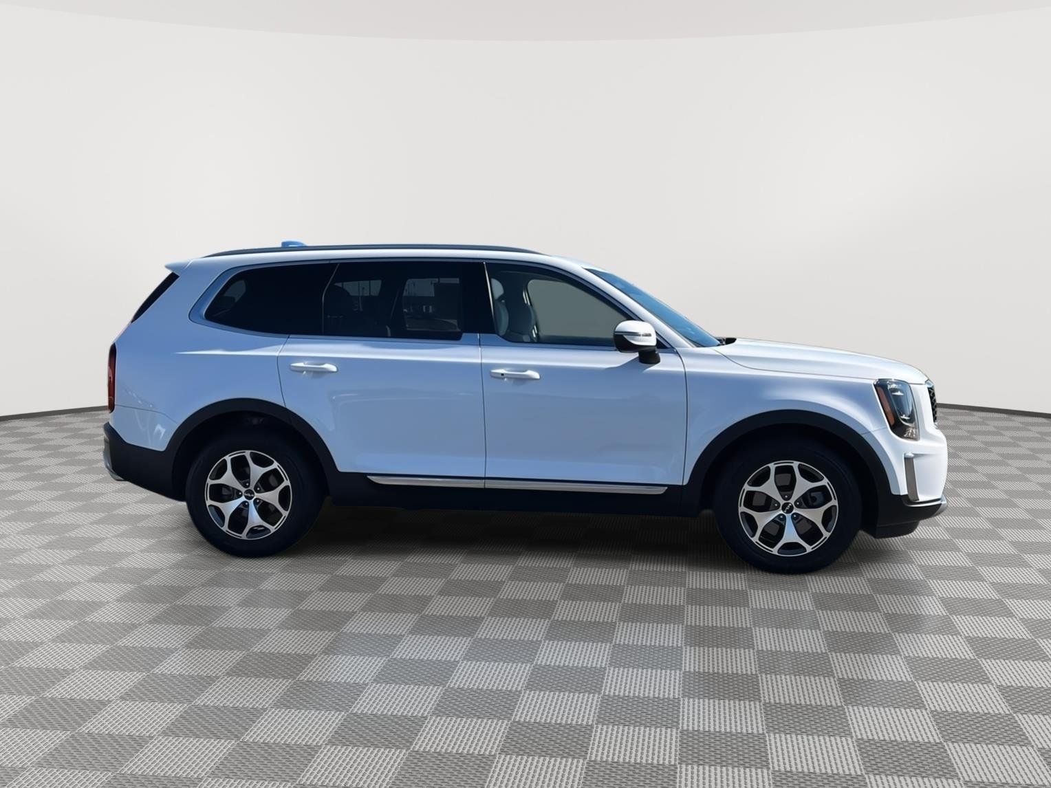 Used 2022 Kia Telluride EX with VIN 5XYP3DHC5NG272640 for sale in Kansas City