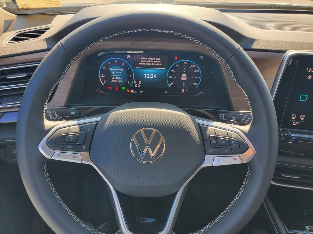 New 2026 White/off-white Volkswagen 2.0T SE w/Technology image 11
