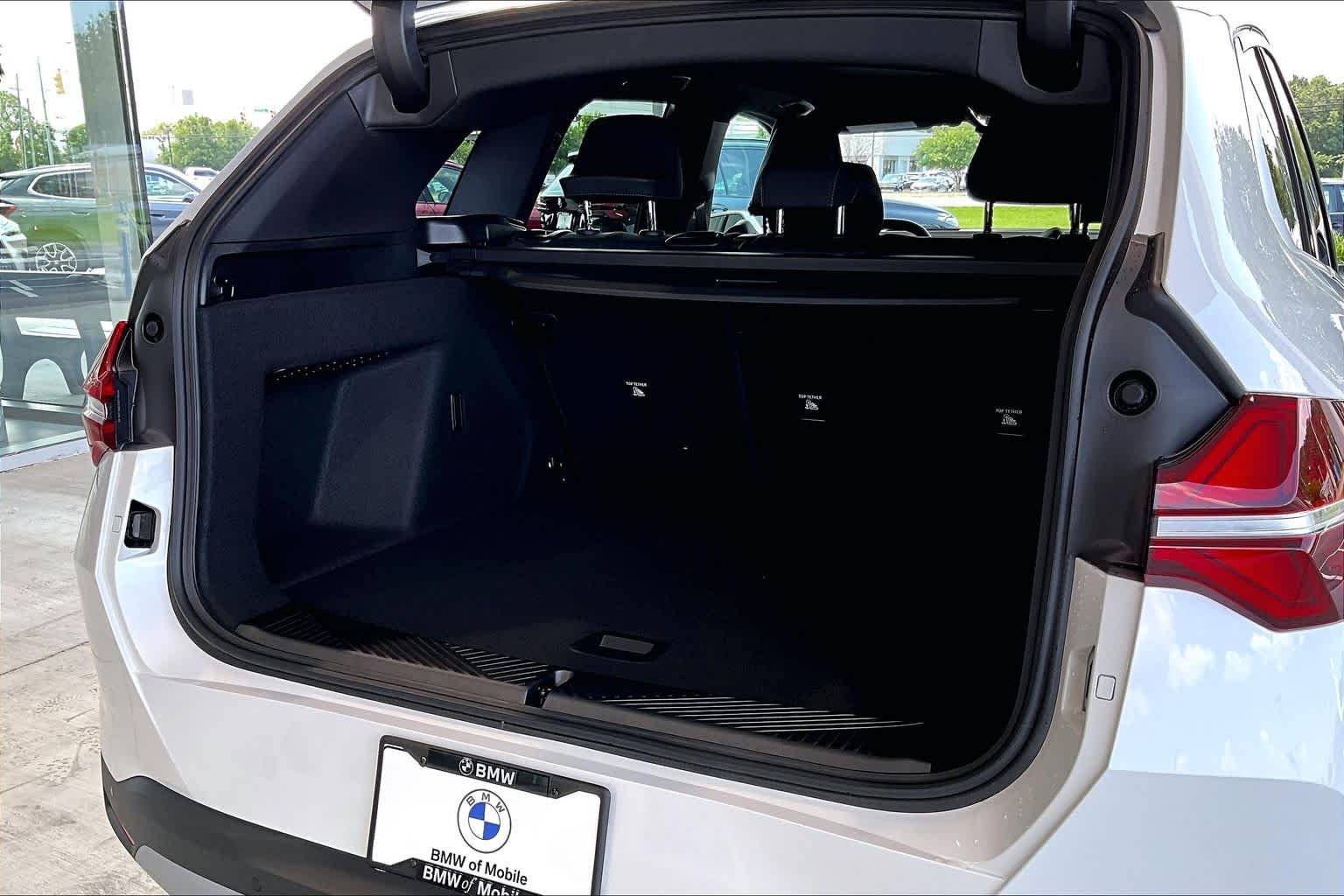 New 2026 Mineral White Metallic BMW 30 xDrive image 18