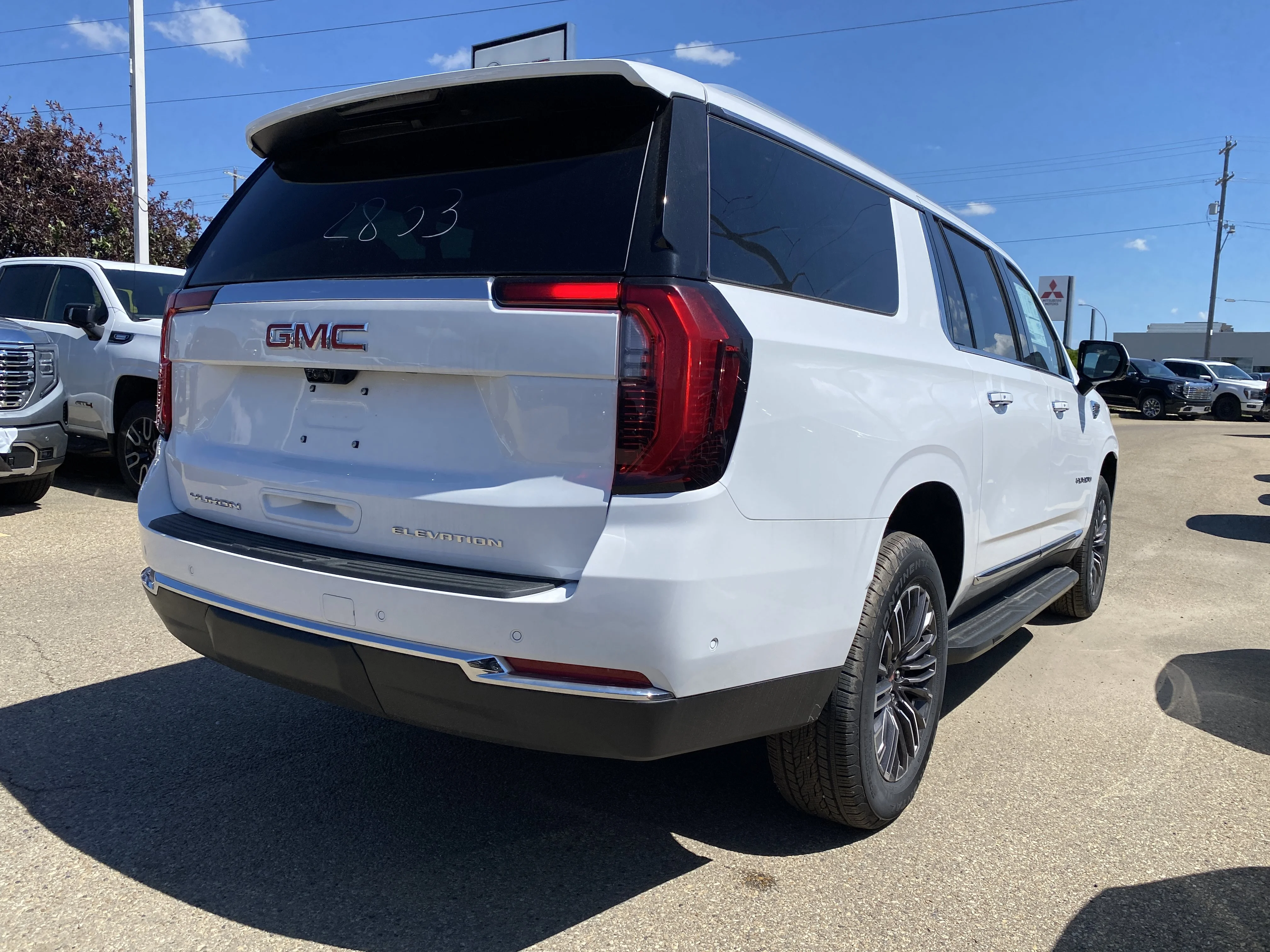 New 2026 Summit White GMC Elevation image 7